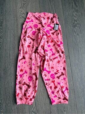 Exotica Bad to the Bone Soft to Tough Jogger Capris with Pockets Size Medium